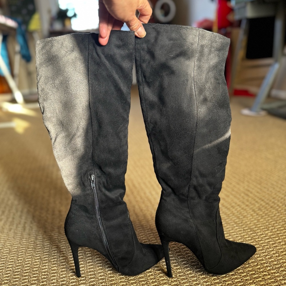 Wild Diva Knee High Black Suede Boot size 6.5